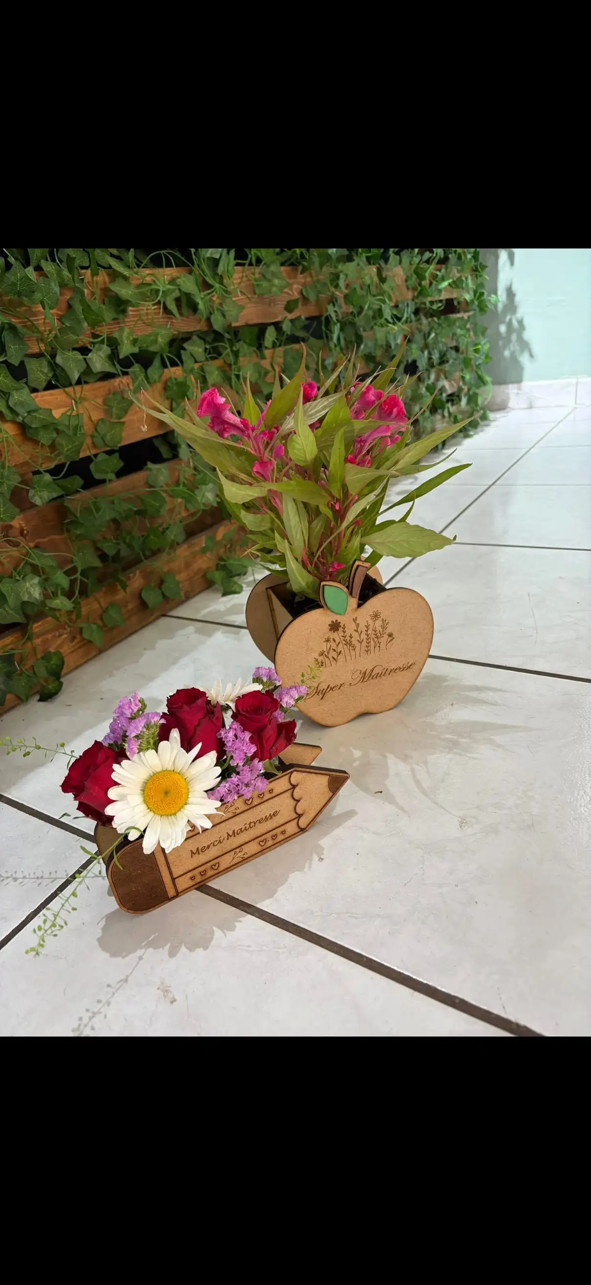 Composition personnalisée crayon 15€ pomme 20€